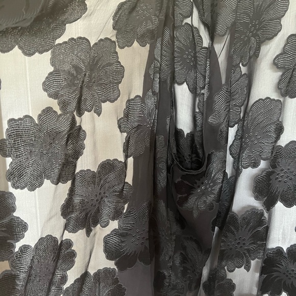 Floral Embellished top-Pepop - Picture 2 of 3